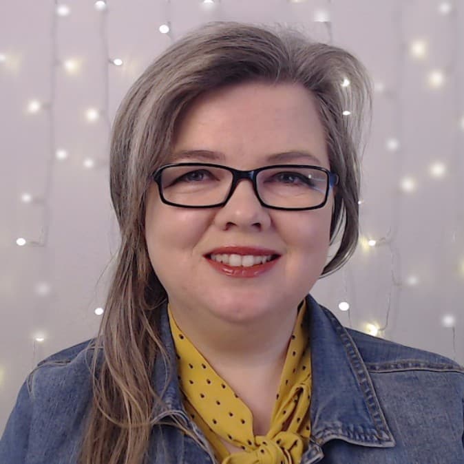 Amy Hebdon's LinkedIn profile photo