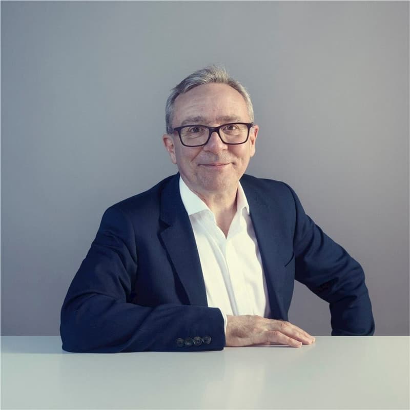 Les Binet's LinkedIn profile photo