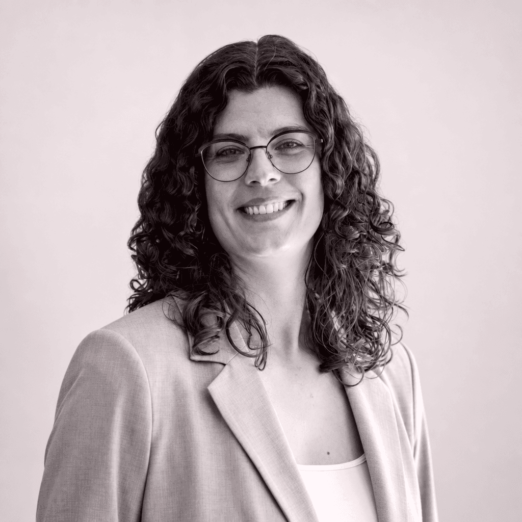 Ana Kostic, professional portrait from bigmomo
