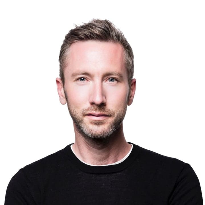Matt Navarra, portrait from his Geekout author page