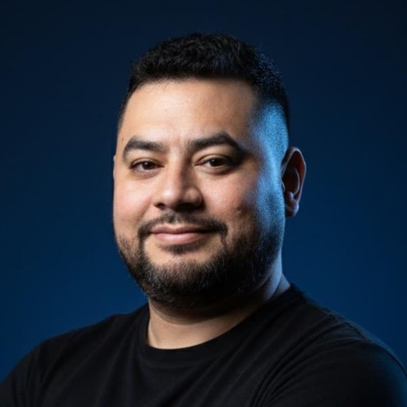 Jhony Ruiz, profile portrait